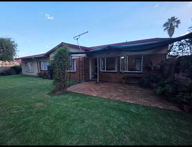 3 BEDROOM HOUSE FOR SALE IN VAN DYK PARK